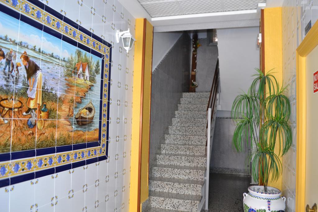 Hostal La Pilarica パテルナ エクステリア 写真